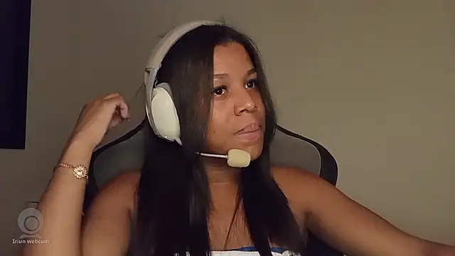 Snapshot of cammydebora chatting on 10-14-25, 12:22 cammydebora online show from 10-14-25, 12:22