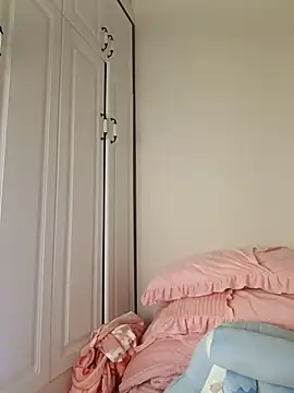 aa520uv online show from 03-18-25, 02:04