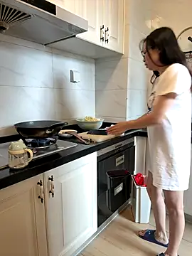 aa520uv online show from 10-14-25, 03:51