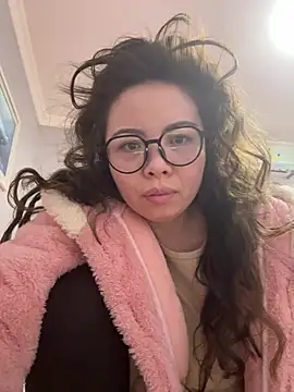 aa520uv online show from 02-16-26, 01:02