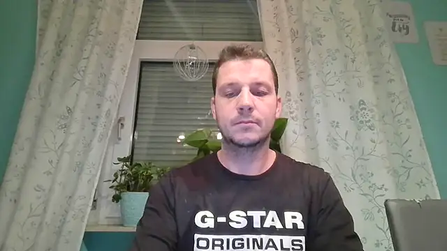 Snapshot of wassermann8484 chatting on 10-20-25, 05:52 wassermann8484 online show from 10-20-25, 05:52