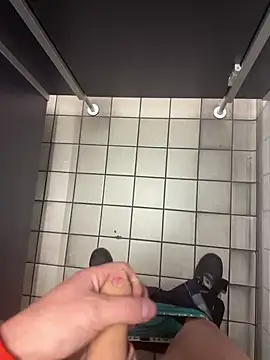 Snapshot of wassermann8484 chatting on 10-30-25, 11:00 wassermann8484 online show from 10-30-25, 11:00