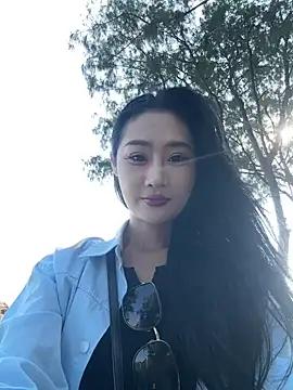 linger-23 online show from 10-26-25, 07:14