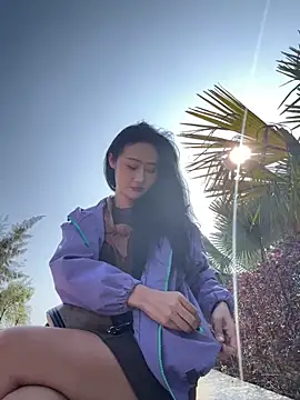 linger-23 online show from 12-05-25, 06:11