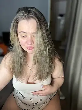 Snapshot of crazy_ladya chatting on 03-19-25, 08:55 crazy ladya online show from 03-19-25, 08:55