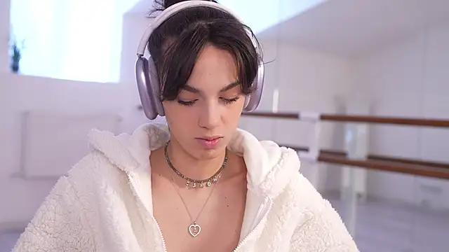 mystica  online show from 09-16-25, 09:21