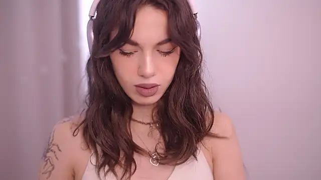 mystica  online show from 10-09-25, 10:02