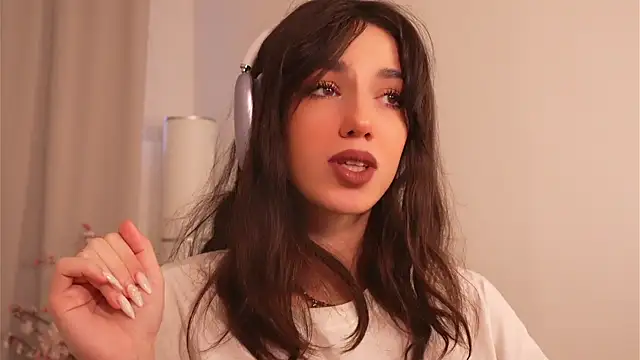 mystica  online show from 11-19-25, 08:47