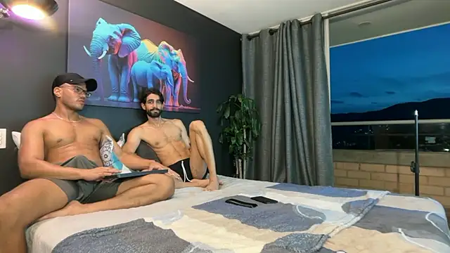 Snapshot of highlatin_guysoficial chatting on 05-30-26, 11:35 highlatin guysoficial online show from 05-30-26, 11:35