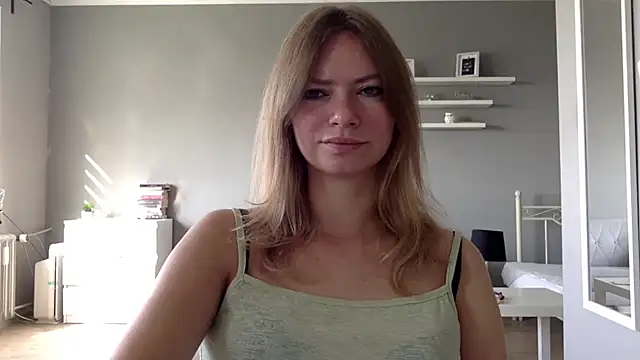 Snapshot of MillieShow chatting on 09-09-25, 07:08 MillieShow online show from 09-09-25, 07:08