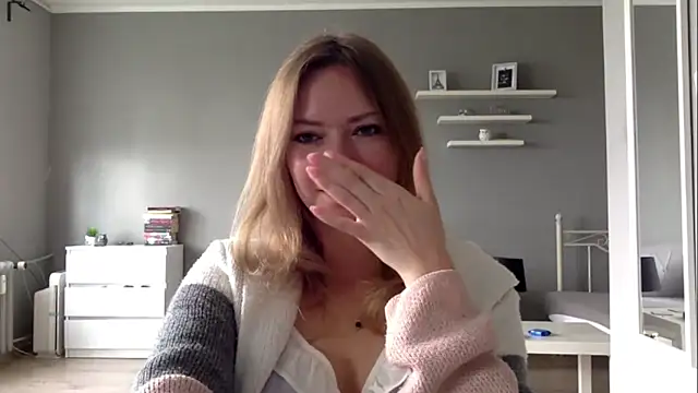 Snapshot of MillieShow chatting on 09-11-25, 07:08 MillieShow online show from 09-11-25, 07:08