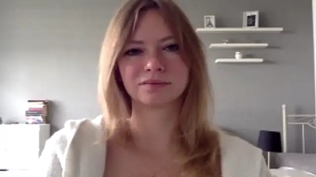 Snapshot of MillieShow chatting on 09-17-25, 06:59 MillieShow online show from 09-17-25, 06:59