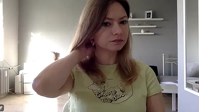 Snapshot of MillieShow chatting on 09-23-25, 07:00 MillieShow online show from 09-23-25, 07:00