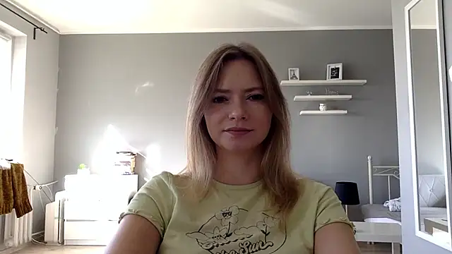 Snapshot of MillieShow chatting on 09-25-25, 08:07 MillieShow online show from 09-25-25, 08:07