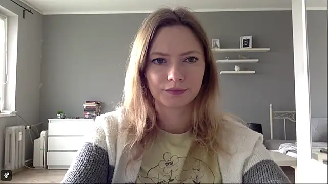 Snapshot of MillieShow chatting on 10-07-25, 09:50 MillieShow online show from 10-07-25, 09:50