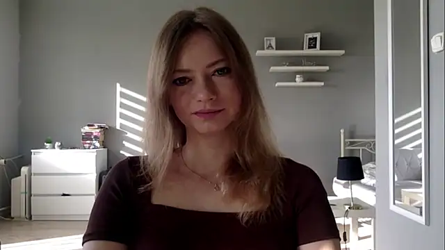 Snapshot of MillieShow chatting on 10-26-25, 08:31 MillieShow online show from 10-26-25, 08:31