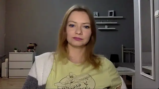 Snapshot of MillieShow chatting on 10-29-25, 03:58 MillieShow online show from 10-29-25, 03:58