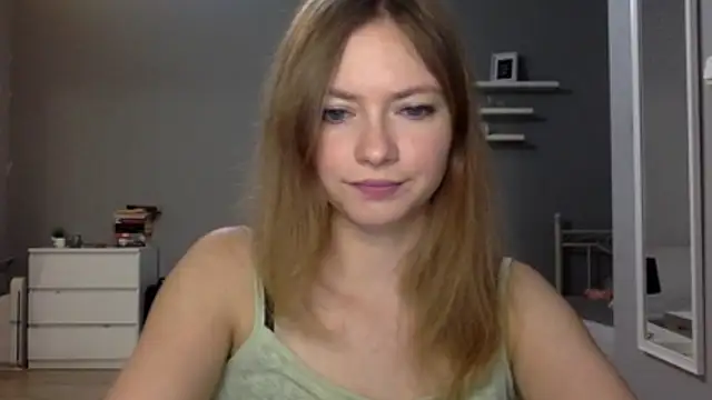 Snapshot of MillieShow chatting on 11-04-25, 11:04 MillieShow online show from 11-04-25, 11:04