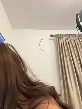 Snapshot of CelineReys chatting on 02-02-26, 06:17 CelineReys online show from 02-02-26, 06:17