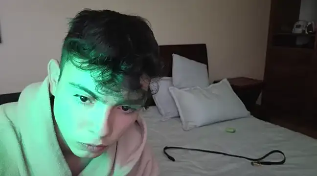 lukeboyce33 online show from 03-19-25, 07:38