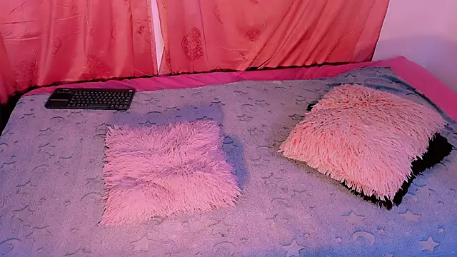 Mariana-ofc online show from 11-11-25, 11:10