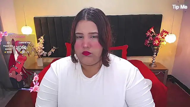 Snapshot of ailyn_maury chatting on 09-27-25, 02:27 ailyn maury online show from 09-27-25, 02:27