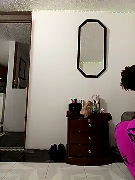 LEIDY LORENA online show from 11-12-25, 04:13