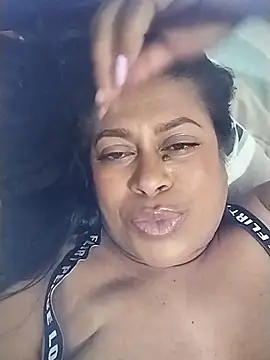 Tu-Reina online show from 11-19-25, 06:02