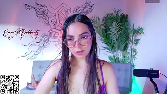 Emmi Roberts online show from 05-30-26, 10:29