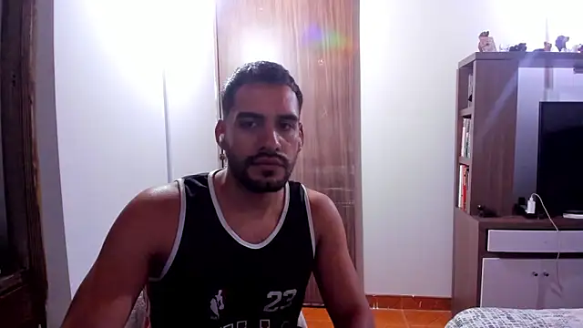 Snapshot of Leon__Hart_ chatting on 03-19-25, 11:36 Leon Hart online show from 03-19-25, 11:36