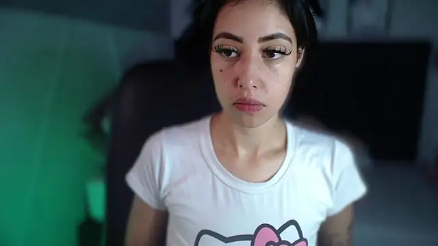 Taylor dolll online show from 11-20-25, 06:40