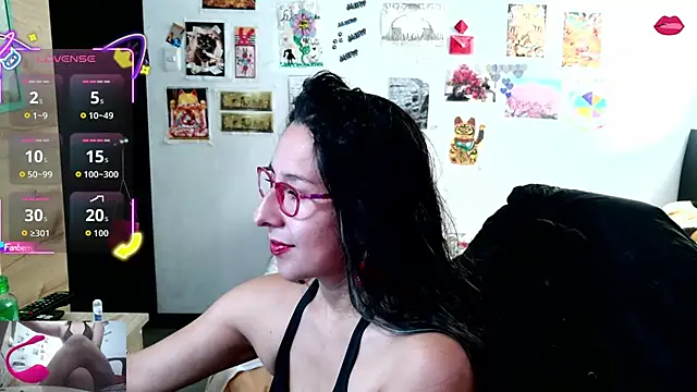 Snapshot of Malishka-fox chatting on 09-15-25, 03:23 Malishka-fox online show from 09-15-25, 03:23