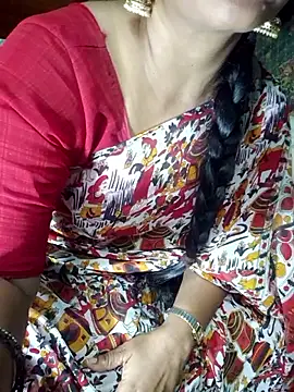 Snapshot of Shalini_telugu09 chatting on 06-19-26, 01:48 Shalini telugu09 online show from 06-19-26, 01:48