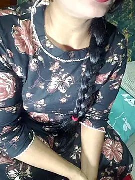 Snapshot of Shalini_telugu09 chatting on 06-28-26, 04:24 Shalini telugu09 online show from 06-28-26, 04:24