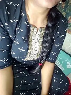 Snapshot of Shalini_telugu09 chatting on 07-01-26, 09:44 Shalini telugu09 online show from 07-01-26, 09:44