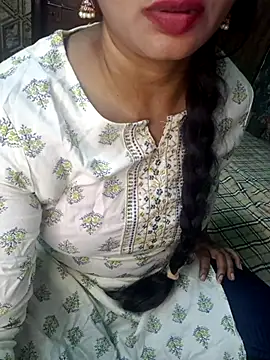 Snapshot of Shalini_telugu09 chatting on 07-28-26, 04:50 Shalini telugu09 online show from 07-28-26, 04:50