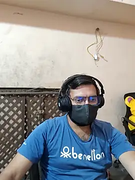 Snapshot of indori_guy chatting on 05-18-26, 10:21 indori guy online show from 05-18-26, 10:21