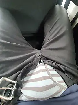ikeike-kun online show from 06-03-26, 02:25