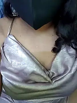 Snapshot of Tamil_hot_whiskey_girl chatting on 03-14-25, 10:49 Tamil hot whiskey girl online show from 03-14-25, 10:49