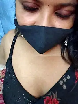 Snapshot of Tamil_hot_whiskey_girl chatting on 03-15-25, 07:27 Tamil hot whiskey girl online show from 03-15-25, 07:27