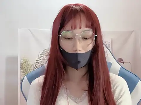 Snapshot of yen1212 chatting on 11-19-25, 02:11 yen1212 online show from 11-19-25, 02:11