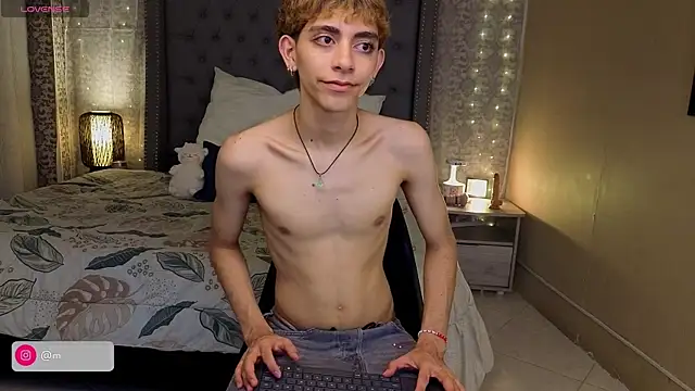 Matty Sparkk online show from 11-25-25, 01:33