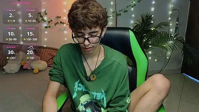 Snapshot of Matty_Sparkk chatting on 04-17-26, 01:14 Matty Sparkk online show from 04-17-26, 01:14