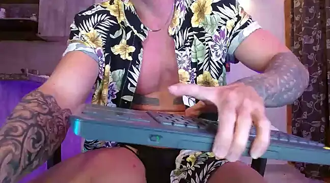 Ryannblue07 online show from 03-17-25, 11:54