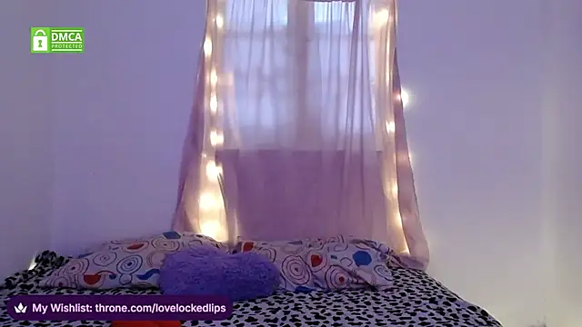 Snapshot of lovelockedlips chatting on 02-12-26, 03:51 lovelockedlips online show from 02-12-26, 03:51