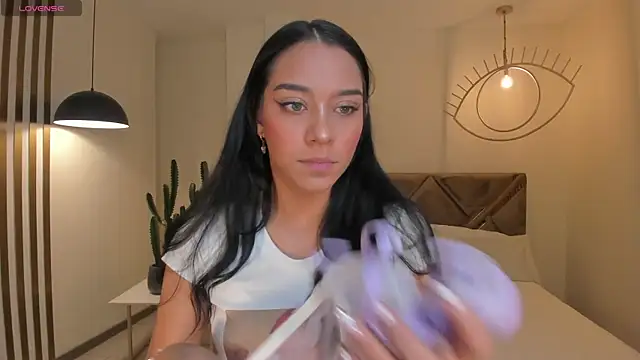 AmaliaCrus online show from 10-22-25, 08:08