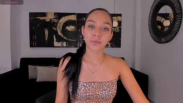 AmaliaCrus online show from 11-05-25, 08:42