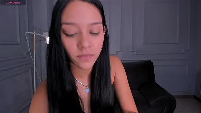 AmaliaCrus online show from 04-16-26, 08:09