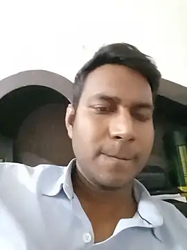 Snapshot of vikesh05 chatting on 11-23-25, 07:35 vikesh05 online show from 11-23-25, 07:35