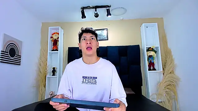 Jhojan twink online show from 09-23-25, 11:35